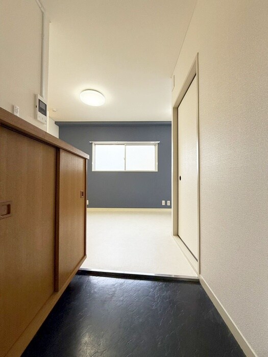 物件内観写真7　(玄関)