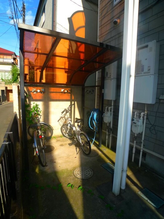 物件外観写真3　(駐輪場)