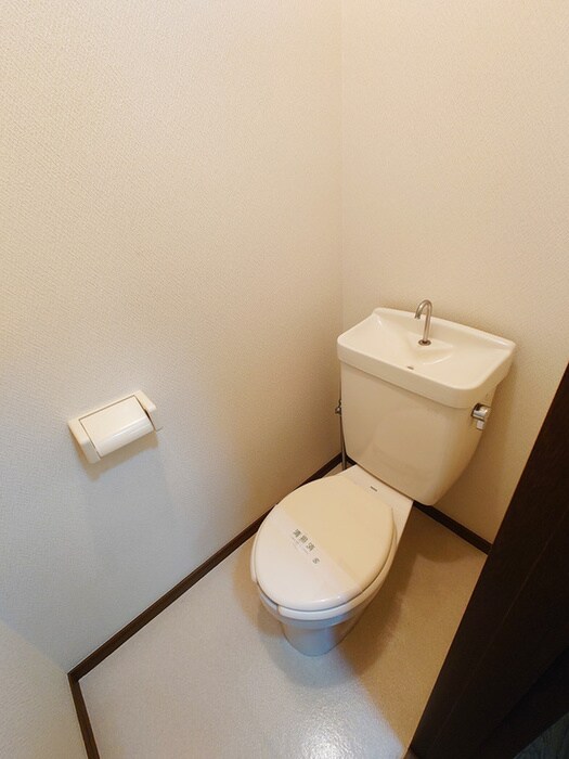 物件内観写真15　(トイレ)