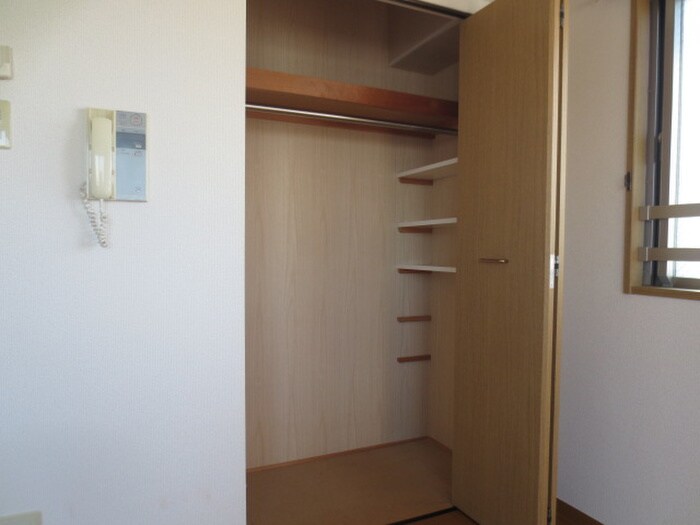 物件内観写真13　(収納)