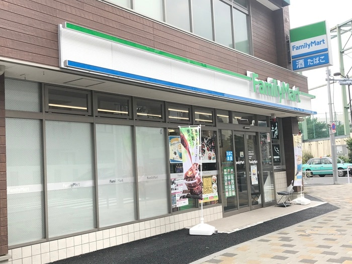 ファミリーマート　麻布運動場前