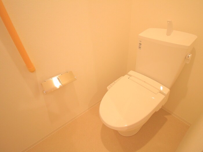 物件内観写真15　(トイレ)