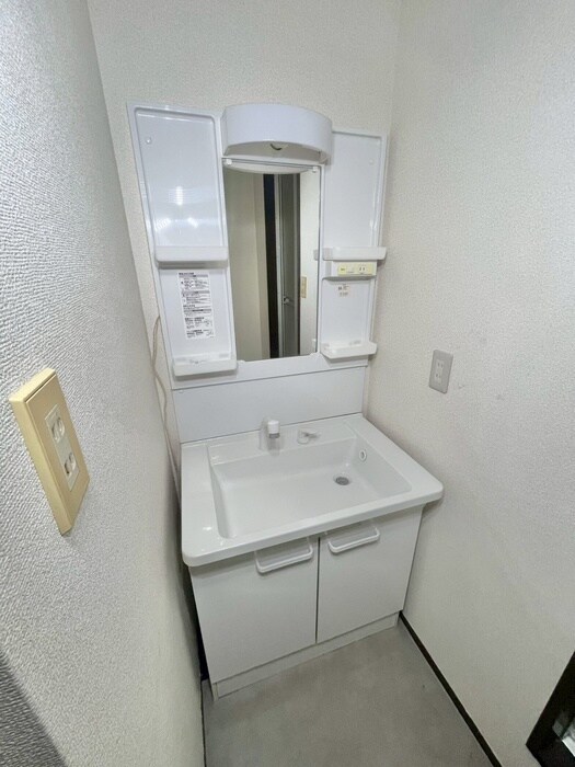 物件内観写真11　(洗面)