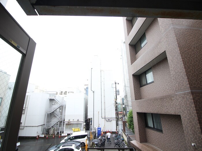 物件内観写真20　(室内からの展望)