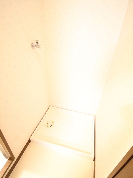 物件内観写真14　(洗濯機置場)