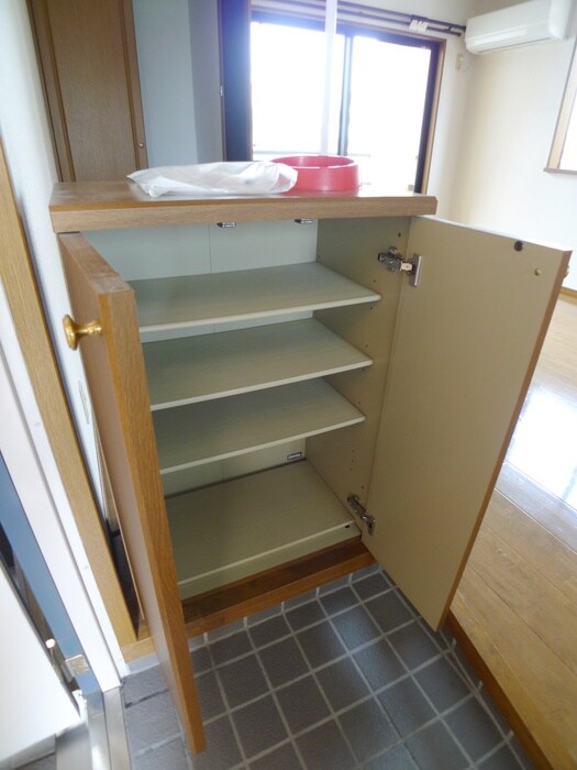 物件内観写真16　(靴箱)