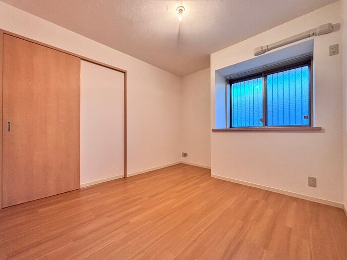 物件内観写真10　(居室)