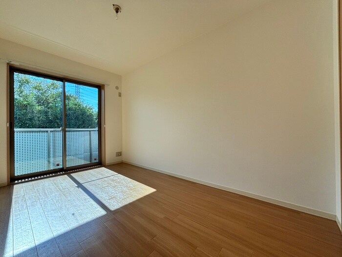 物件内観写真12　(居室)