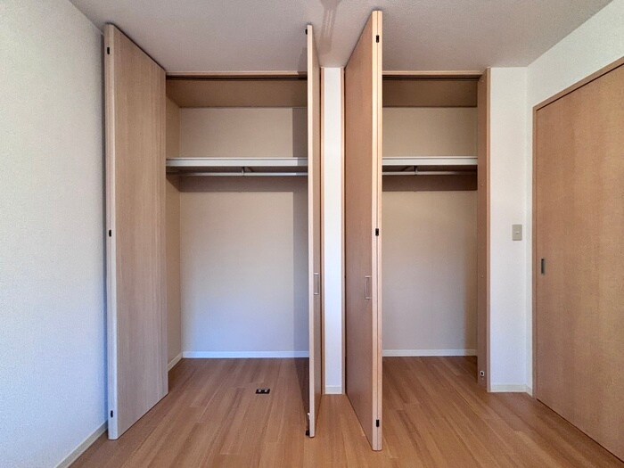 物件内観写真13　(収納)