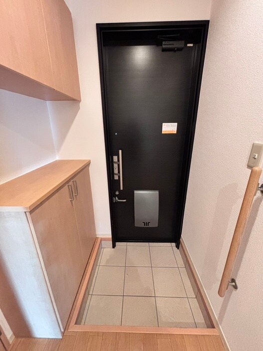 物件内観写真22　(玄関)