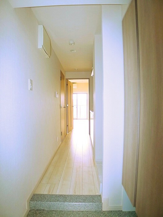 物件内観写真7　(玄関)