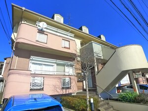 ドミール六高台外観写真