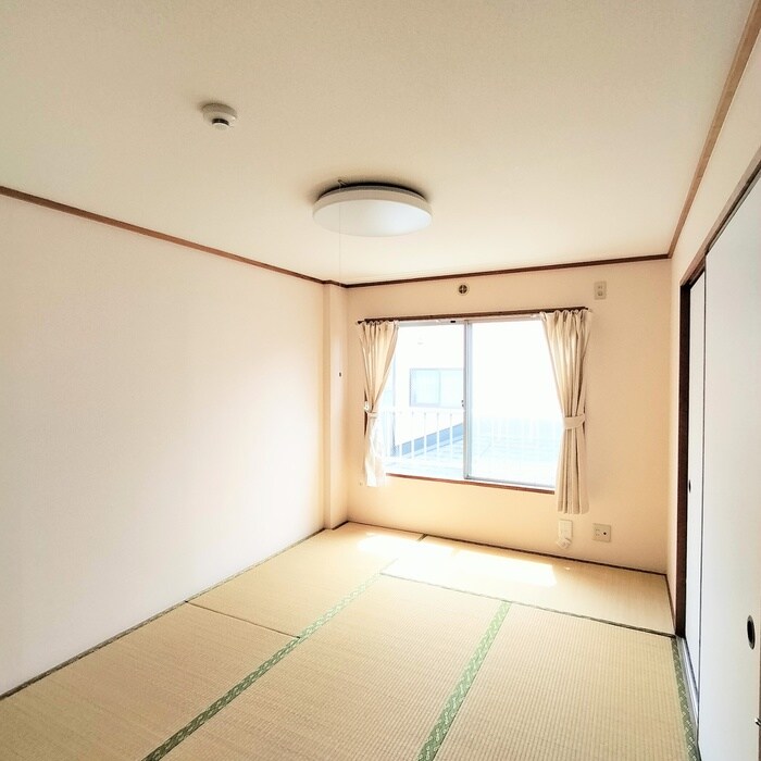 物件内観写真8　(居室)