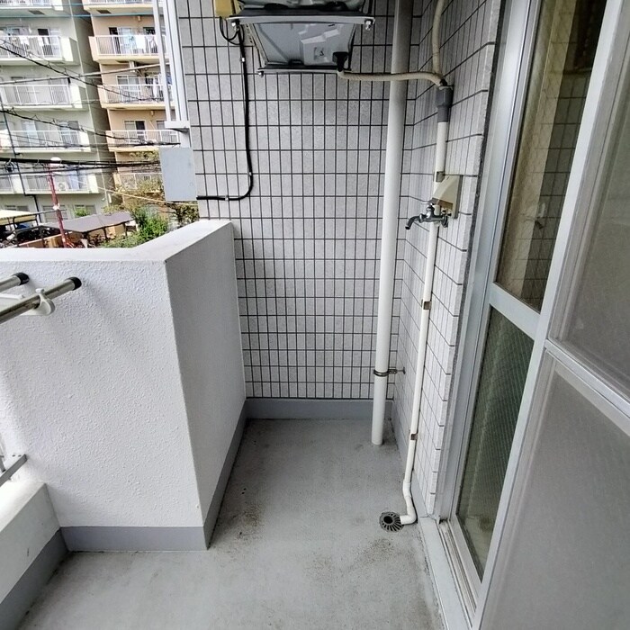 物件内観写真21　(洗濯機置場)