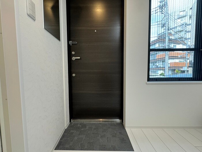 アンダーズ　レジデンス北新宿の玄関