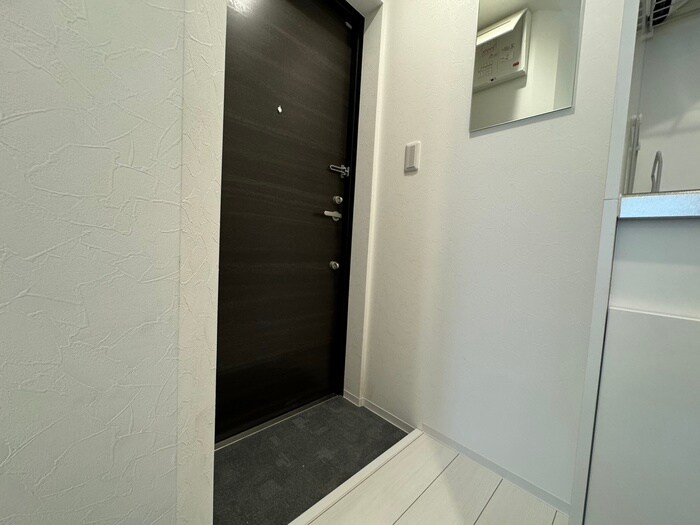 アンダーズ　レジデンス北新宿の玄関