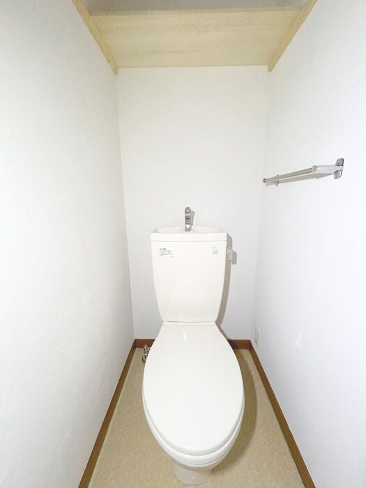 物件内観写真12　(トイレ)