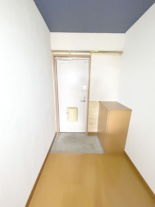 物件内観写真17　(玄関)