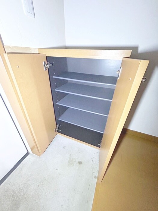 物件内観写真18　(靴箱)