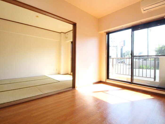 物件内観写真7　(居室)