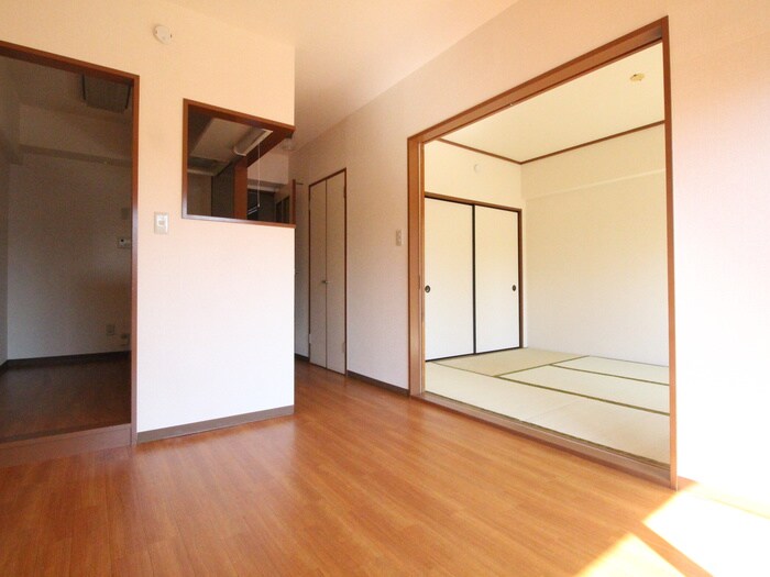 物件内観写真8　(居室)