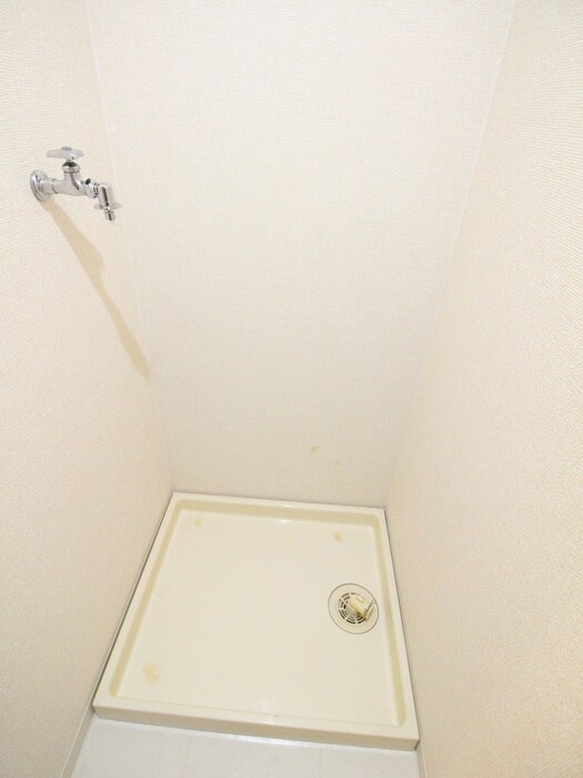 物件内観写真14　(洗濯機置場)