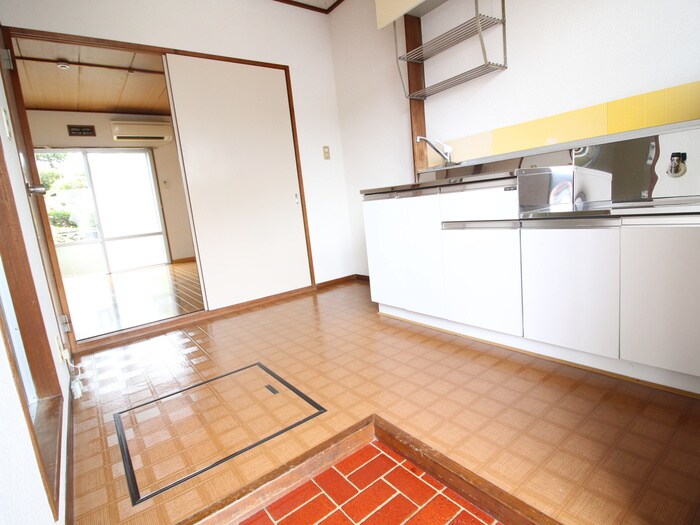 物件内観写真7　(玄関)