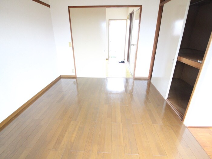 物件内観写真18　(居室)