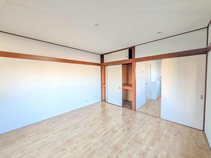 物件内観写真11　(室内からの展望)