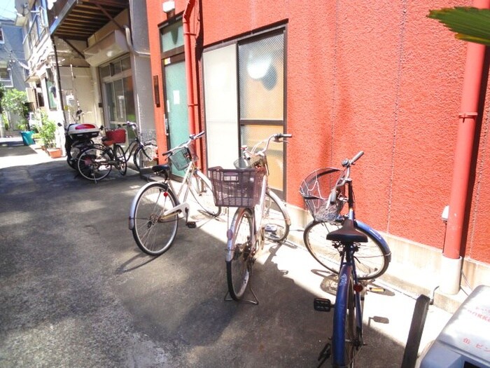 物件外観写真5　(駐輪場)