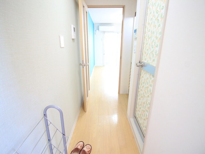 物件内観写真15　(廊下)