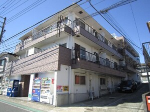 石原マンション外観写真