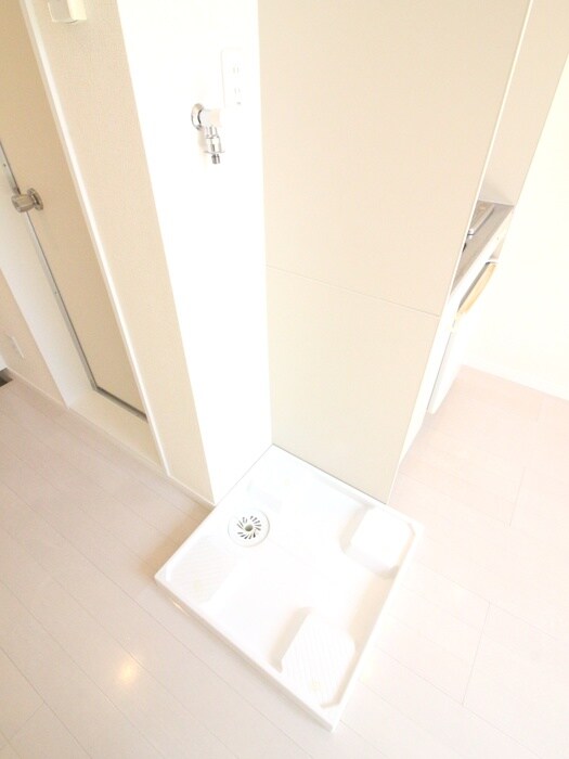 物件内観写真10　(洗濯機置場)