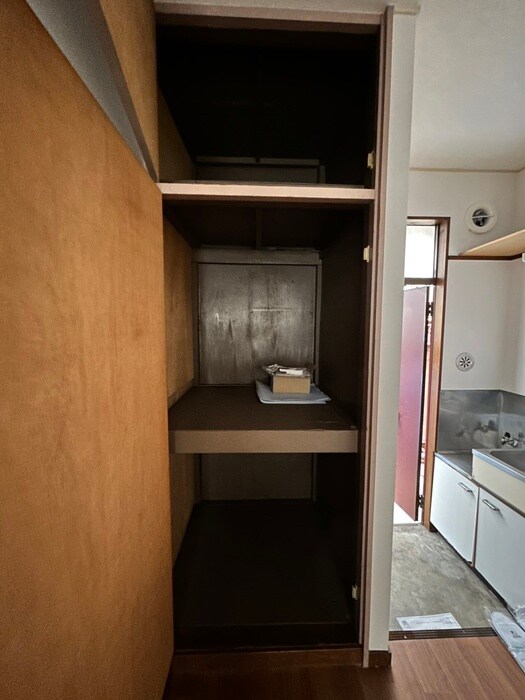 物件内観写真10　(収納)