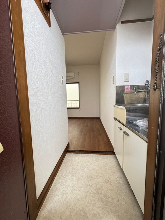 物件内観写真14　(廊下)