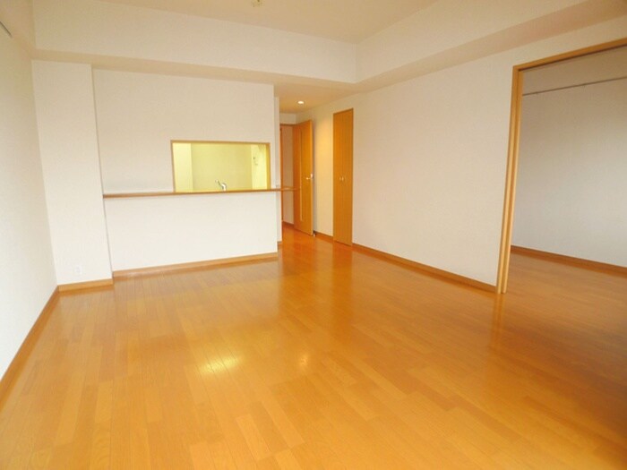 物件内観写真4　(居室)