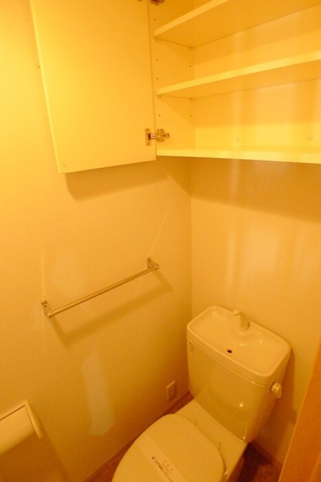 物件内観写真8　(トイレ)