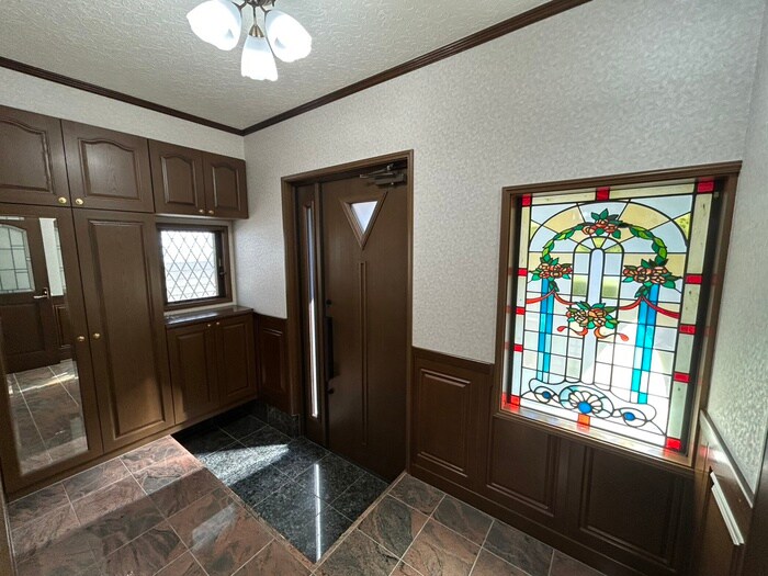 物件内観写真8　(玄関)