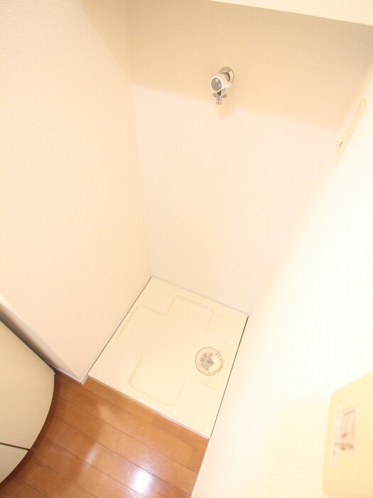 物件内観写真15　(洗濯機置場)