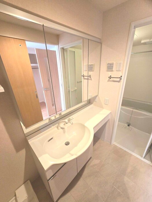 物件内観写真10　(洗面)