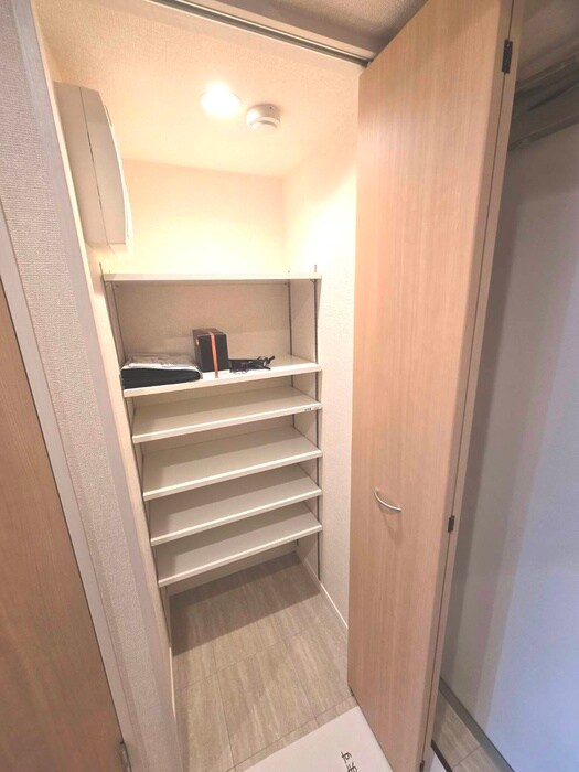 物件内観写真14　(靴箱)