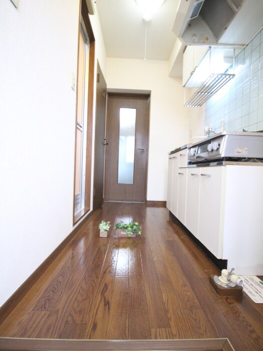 物件内観写真15　(廊下)