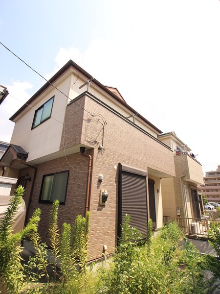 伊奈町学園2丁目戸建外観写真