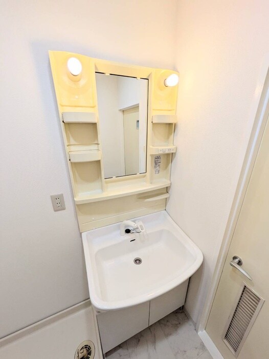 物件内観写真11　(洗面)