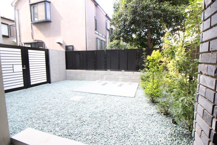 物件外観写真5　(駐輪場)