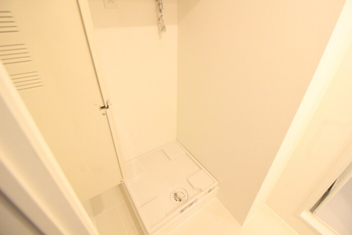 物件内観写真14　(洗濯機置場)