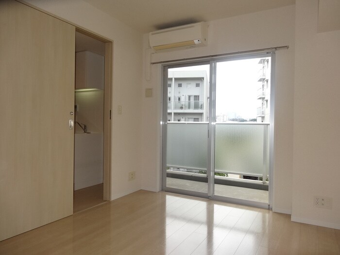 物件内観写真13　(居室)