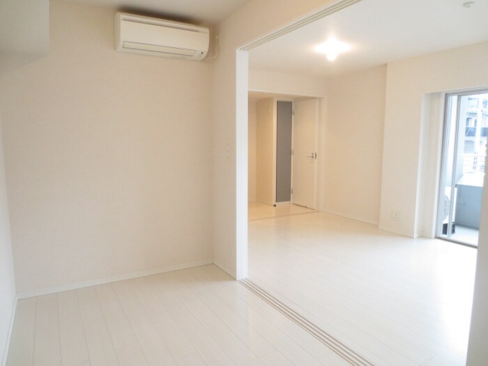 物件内観写真13　(居室)