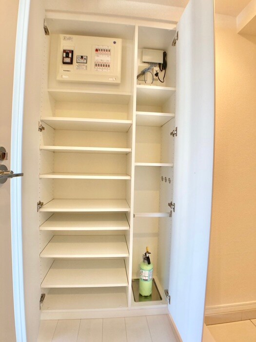 物件内観写真15　(靴箱)