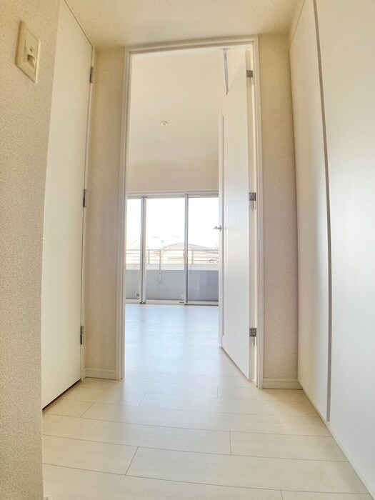 物件内観写真21　(廊下)